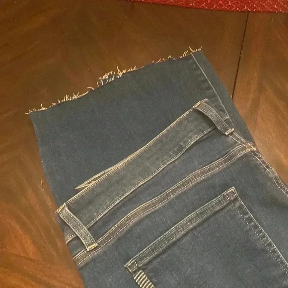 Paige verdugo crop raw hem jeans - Picture 6 of 10